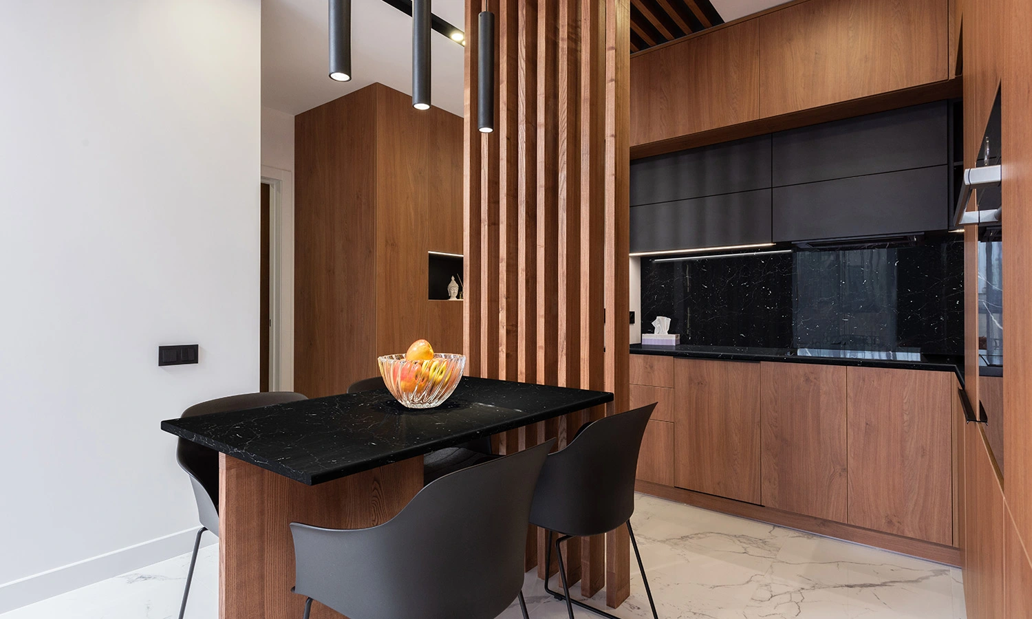 Стільниця LuxeForm W82 3050х900х28 мм 0X EG 0 Р WT Мармур нереїда - 3