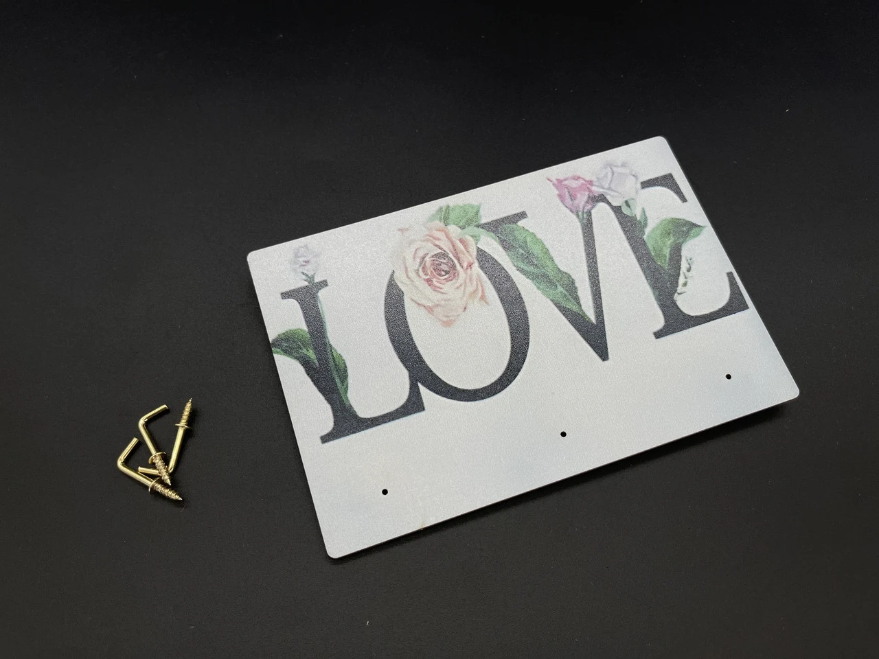 Ключниця настінна дерев'яна з УФ-друком, 15х10см, "LOVE", 3 гачки