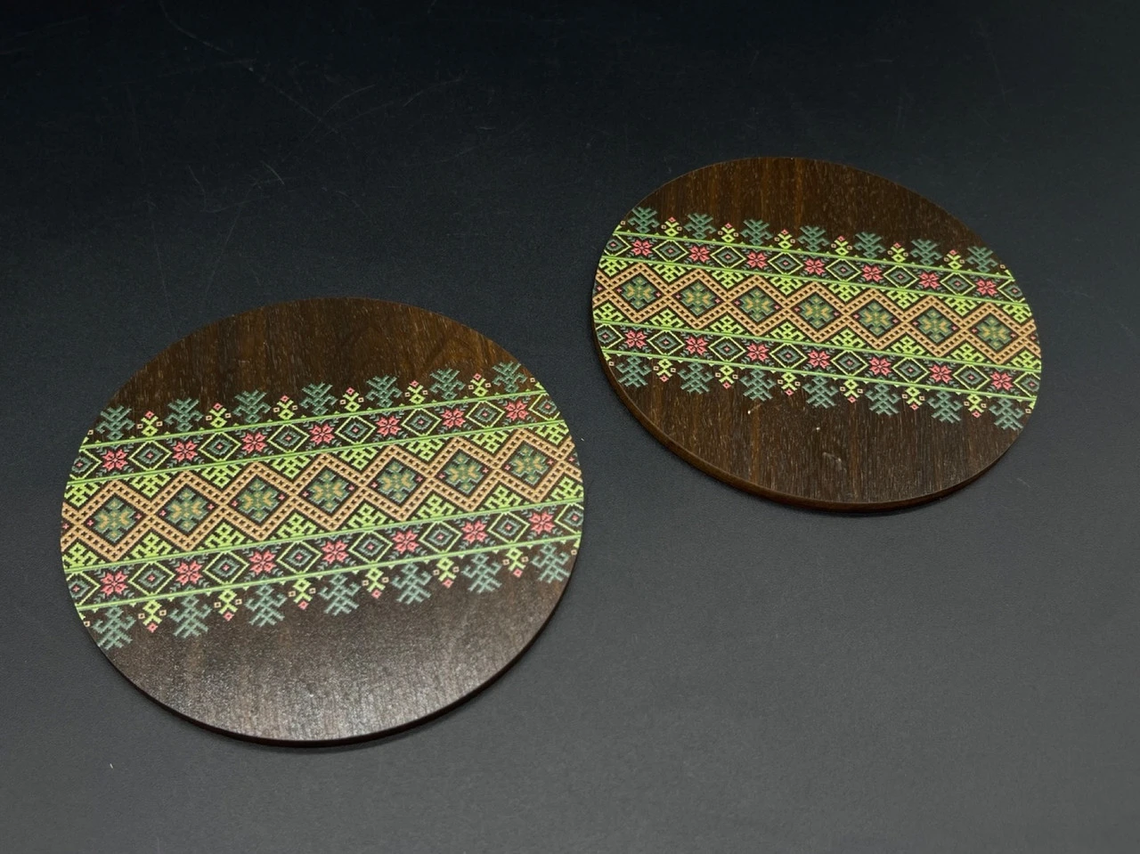 Костер під гарячий посуд із дерева, 10см, "Вишиванка"