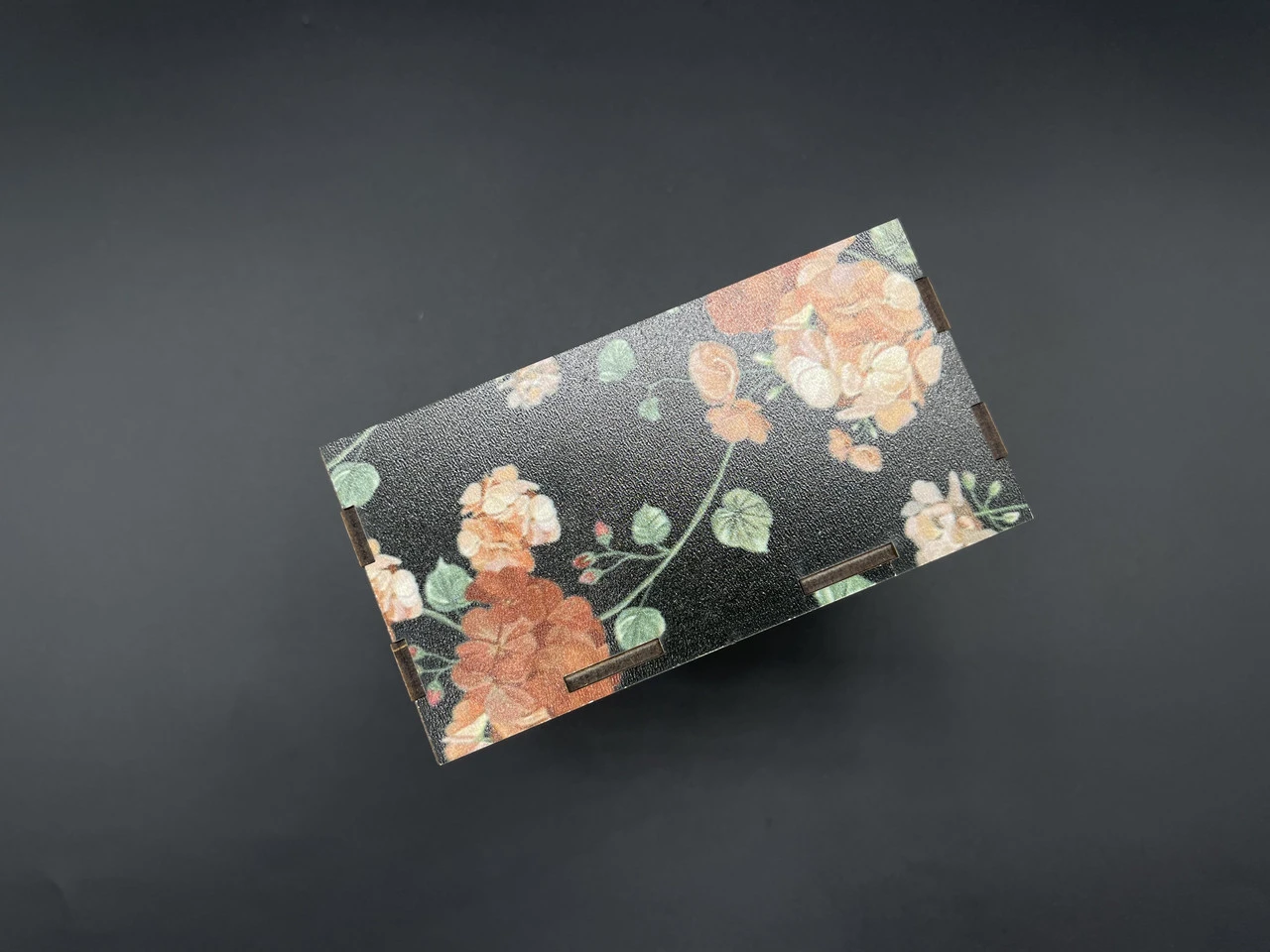 Салфетница деревянная с УФ-печатью бокс, 12,5х12,5х6,5см, Цвет «черный», Цветы - 2