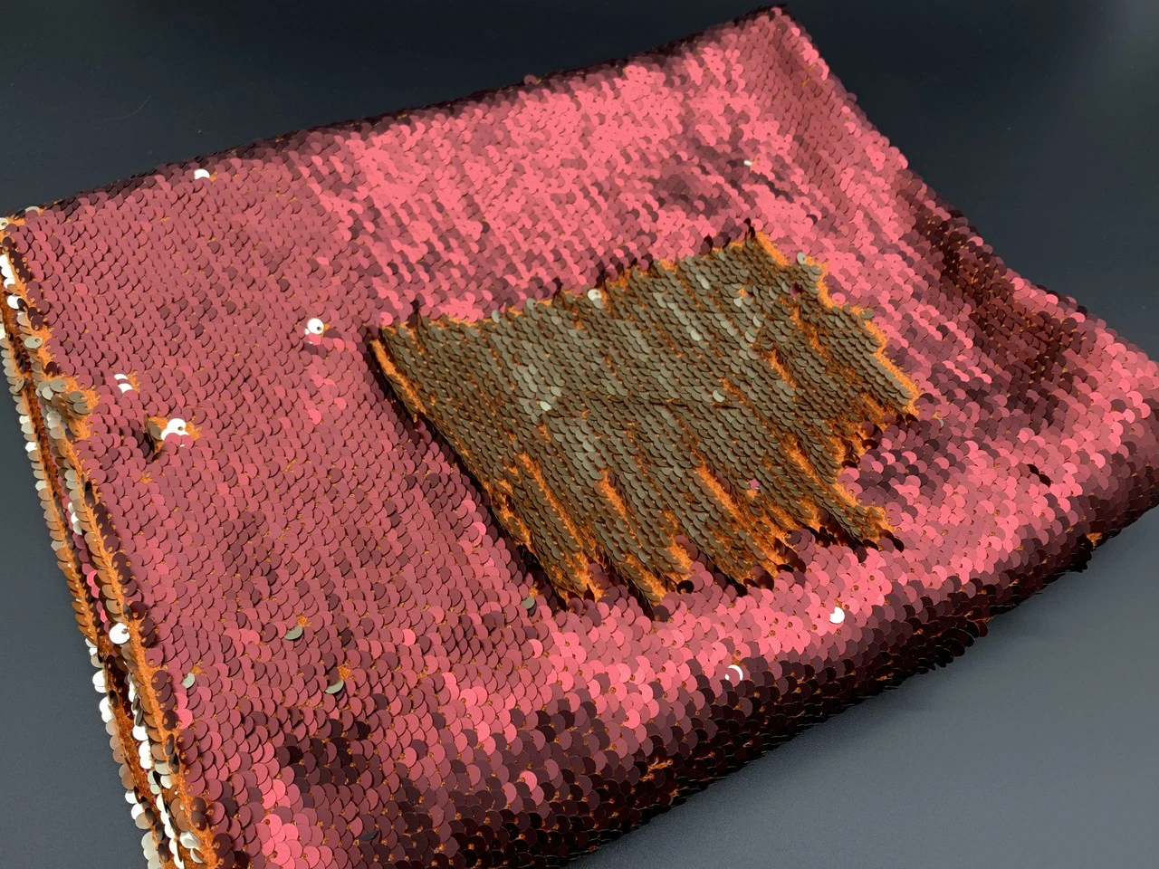 Ткань пайеточная, двусторонняя, Цвет «бордово-серебристый»