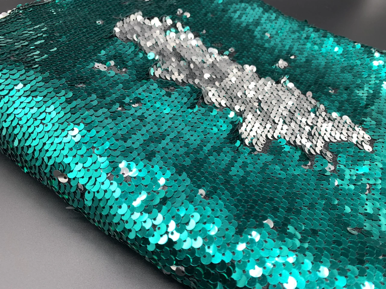 Ткань пайеточная, двусторонняя, Цвет «мятно-серебристый» - 2