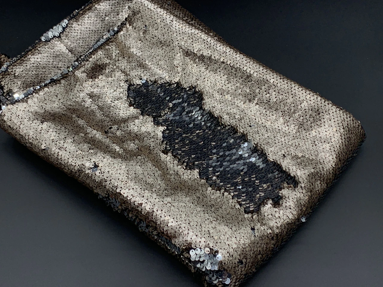 Ткань пайеточная, двусторонняя, Цвет «тигрово-серебристый»