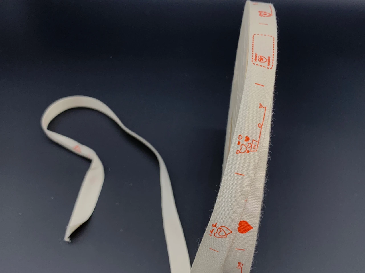 Стрічка декоративна з візерунком, "Happy vacation", 1,5см, Колір "бежевий"