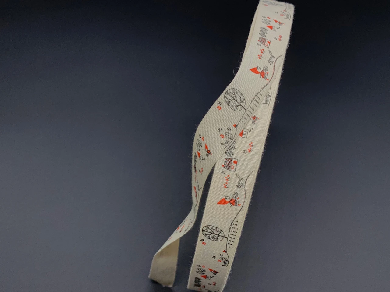 Стрічка декоративна з візерунком, "Червона Шапочка", 2см, Колір "бежевий"