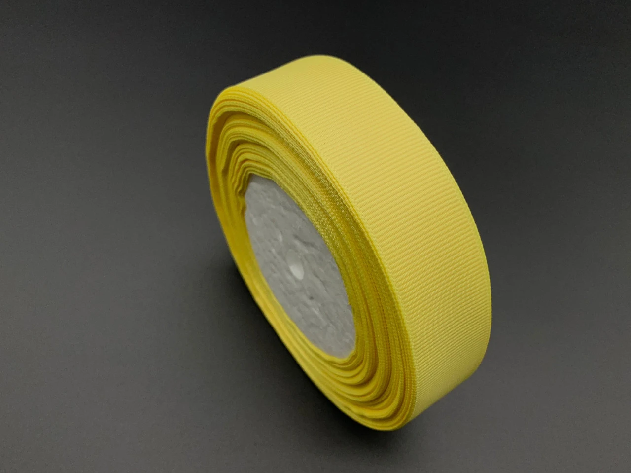 Лента корсажная, 2,5 см, 23м/рул, Цвет «бледно-желтый»
