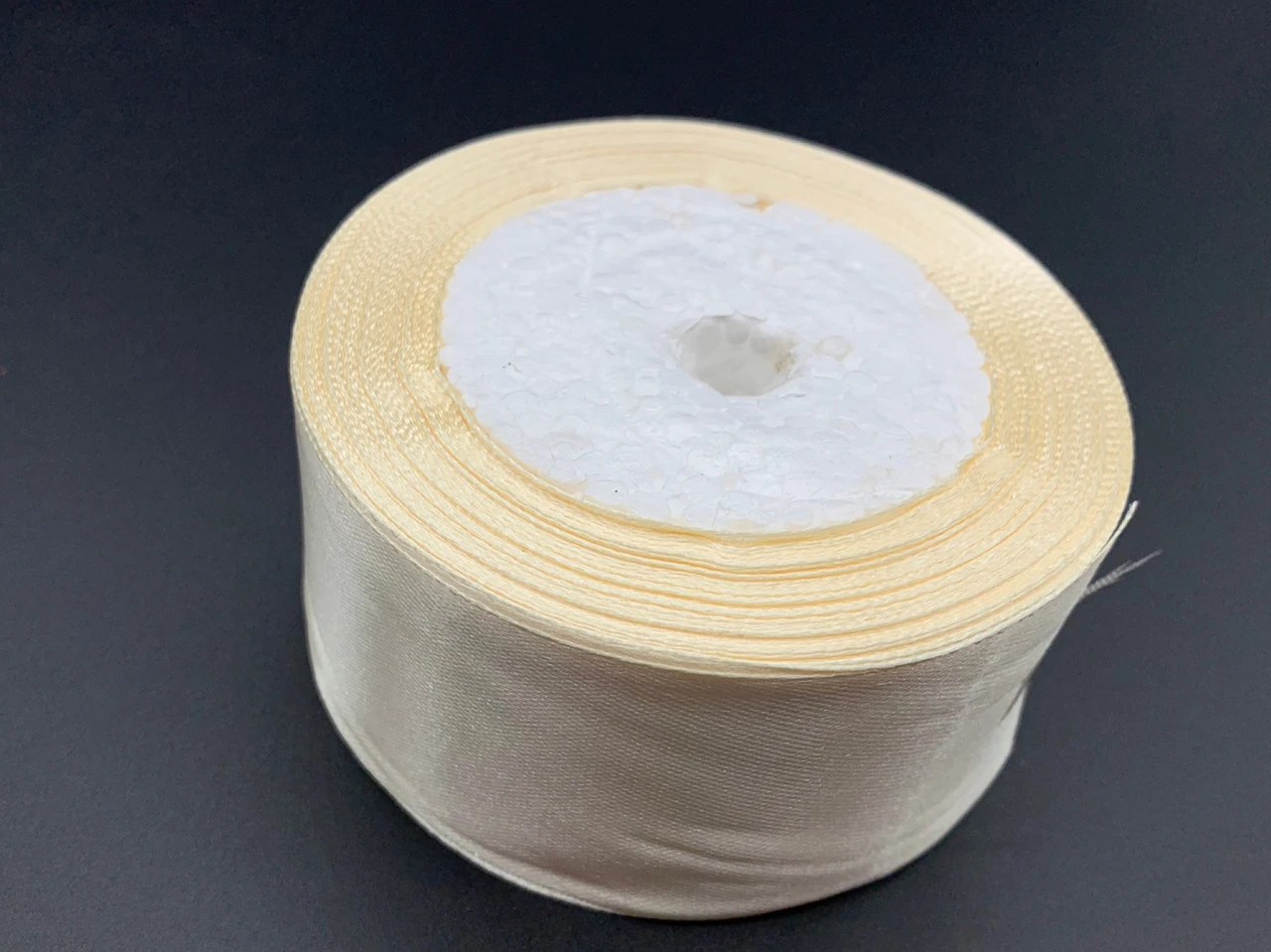 Стрічка атласна декоративна, 4см, 23м/рул, Колір "бежевий"