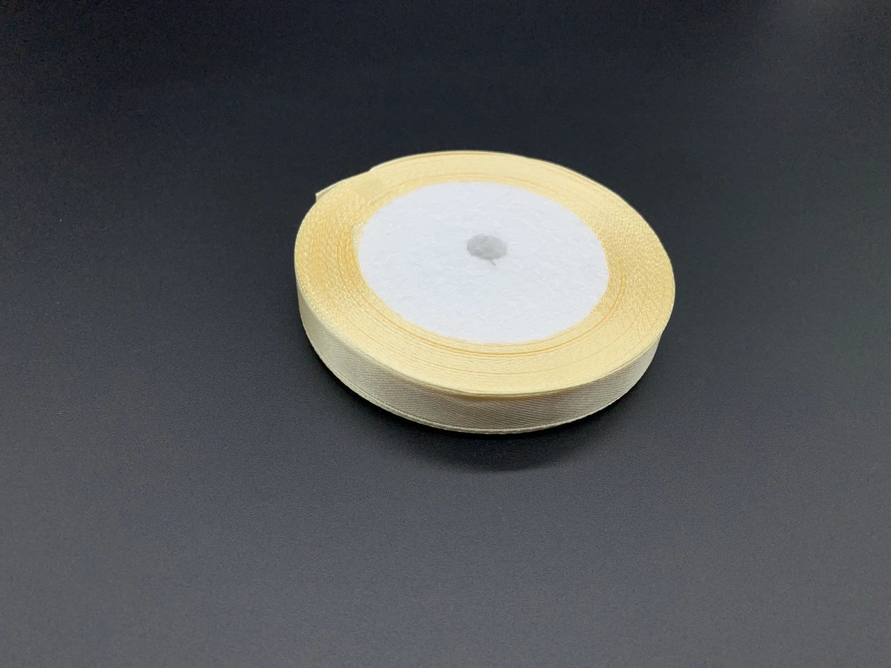 Стрічка атласна декоративна, 1,4см, 23м/рул, Колір "жовтий"