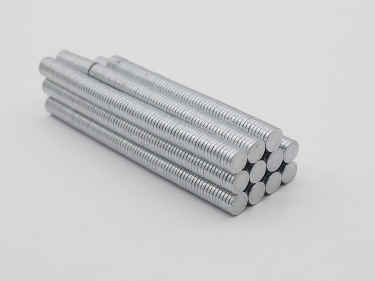 Магнит неодимовый, 8х1,5мм, Цвет «серебристый» - 2