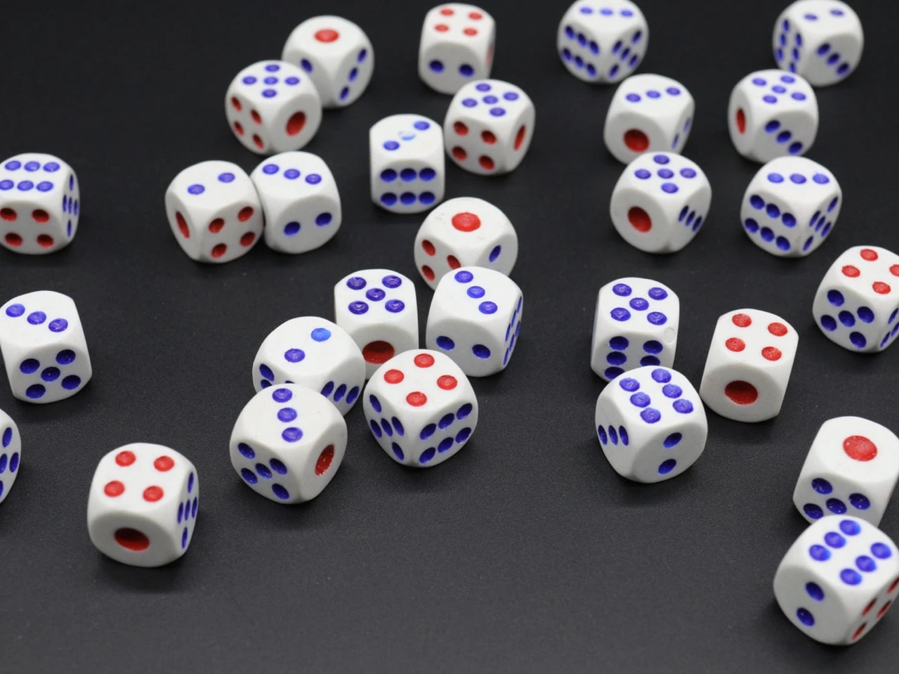 Гральні кубики кістки пластикові, 16 мм, Колір "білий"