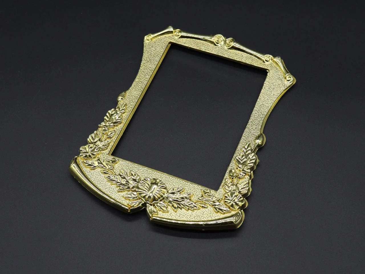 Рамка для фото пластикова, 8х11см, Колір "золотистий"