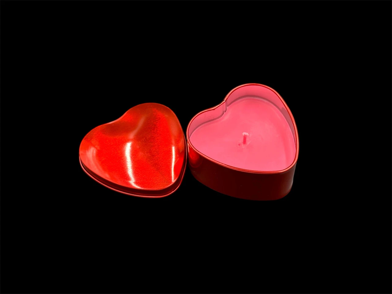 Аромасвічка соєва у форма сердечка, аромат "Любовне закляття", Колір "червоний"