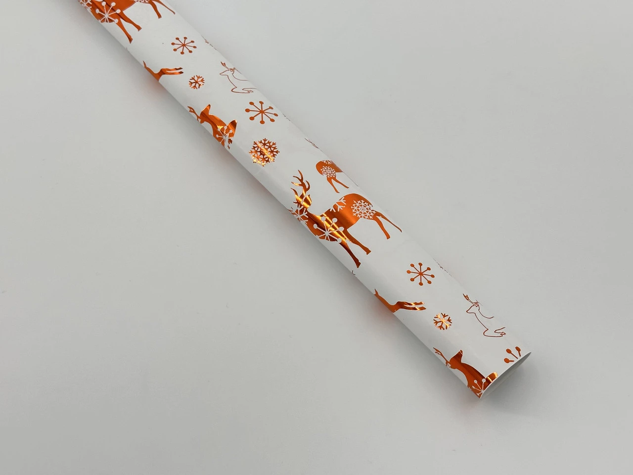 Бумага подарочная, 53х75см, С принтом «олени»