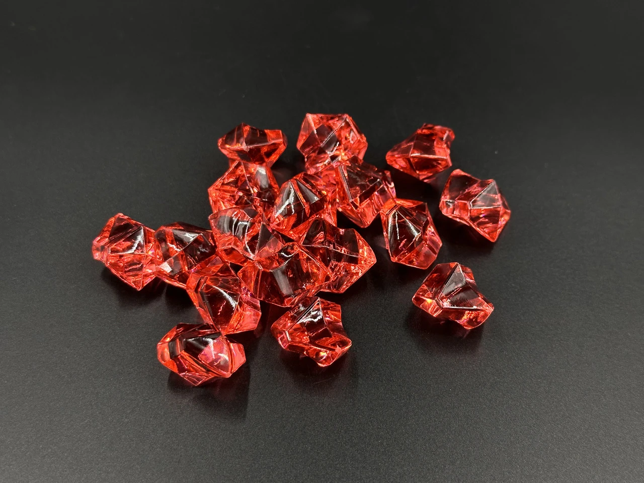 Камінчик прозорий декоративний, 100 грам, Колір "червоний"