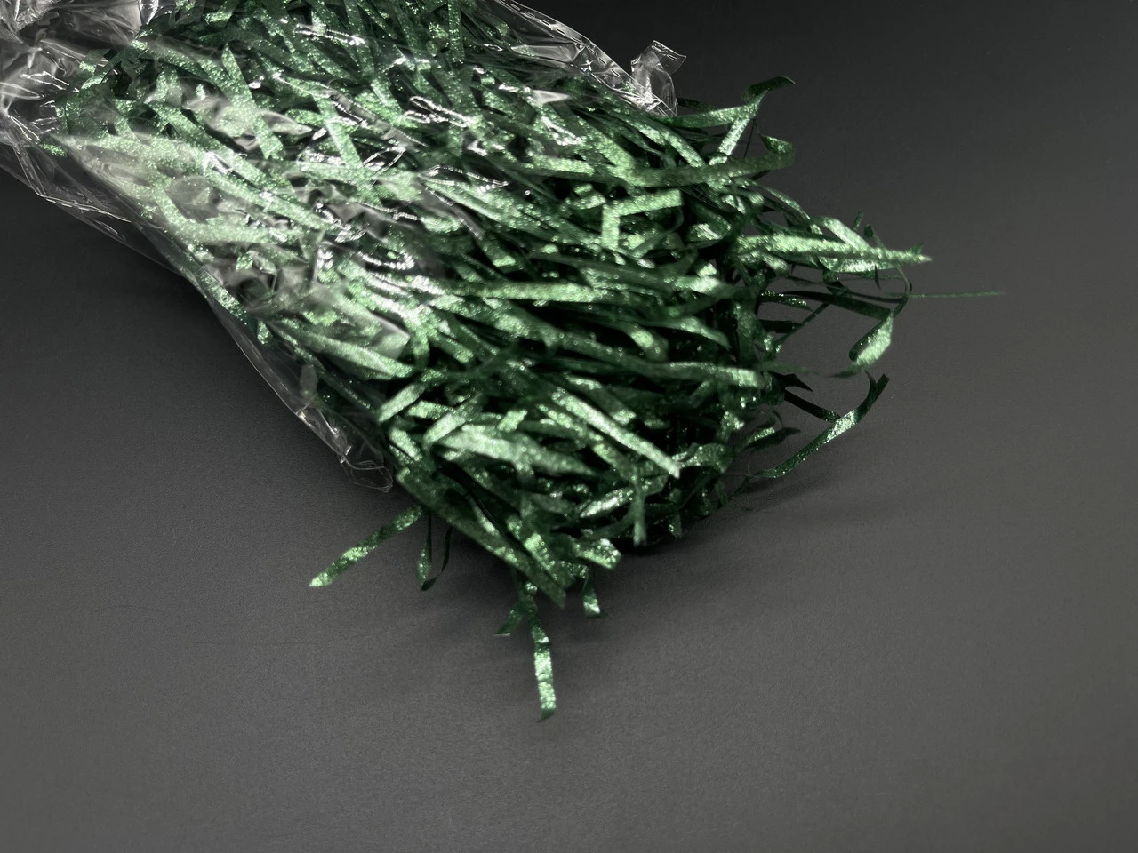 Наповнювач декоративний, Паперова стружка з глітером, Колір "зелений", 30грам - 2