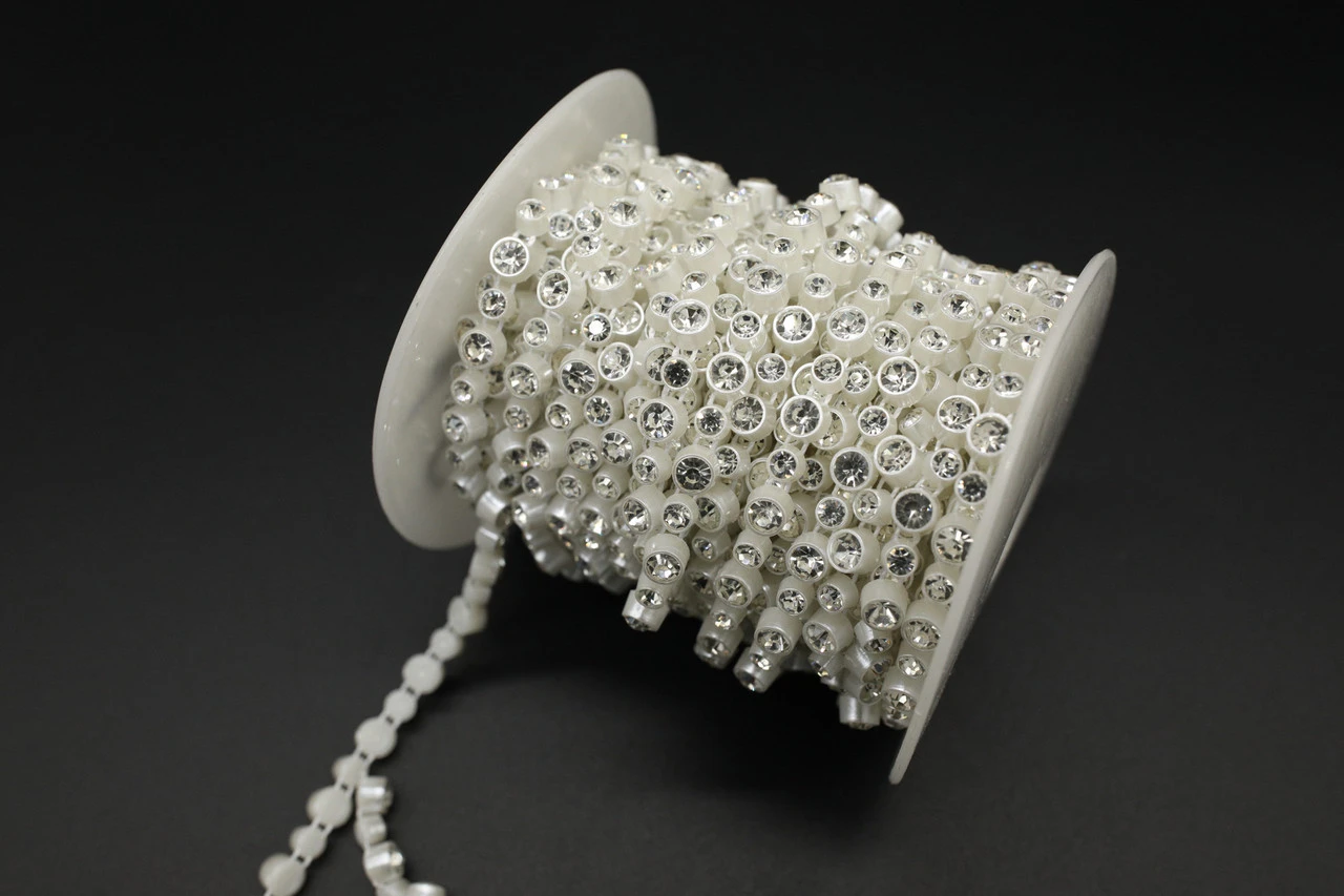 Лента из бусин, 6мм, Цвет «белый»