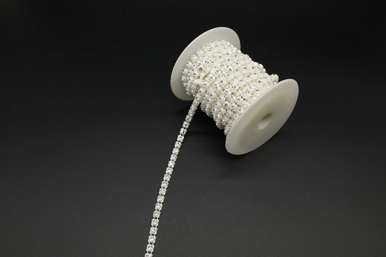 Лента из бусин, 6мм, Цвет «белый»