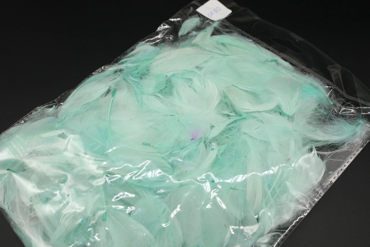 Наповнювач декоративний, Пір'я, Колір "бірюзовий", 10грам