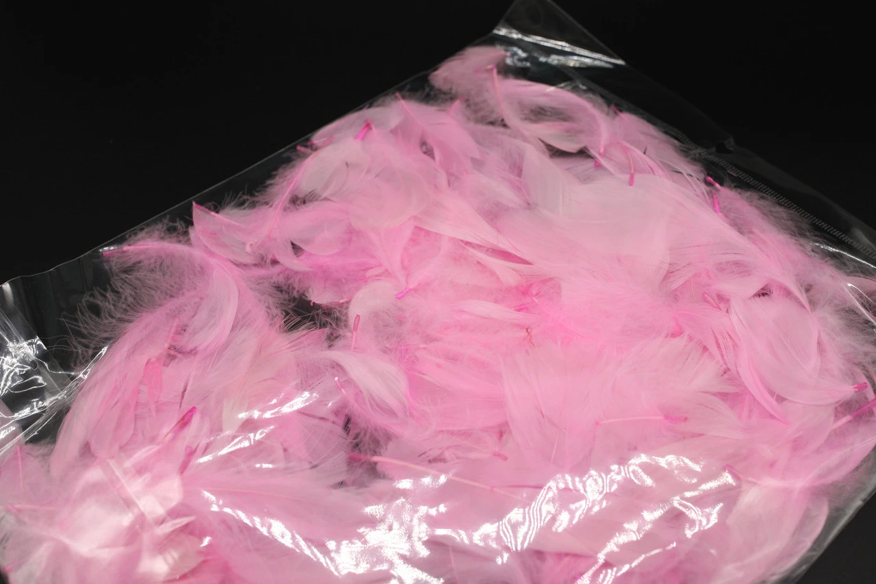 Наповнювач декоративний, Пір'я, Колір "рожевий", 10грам