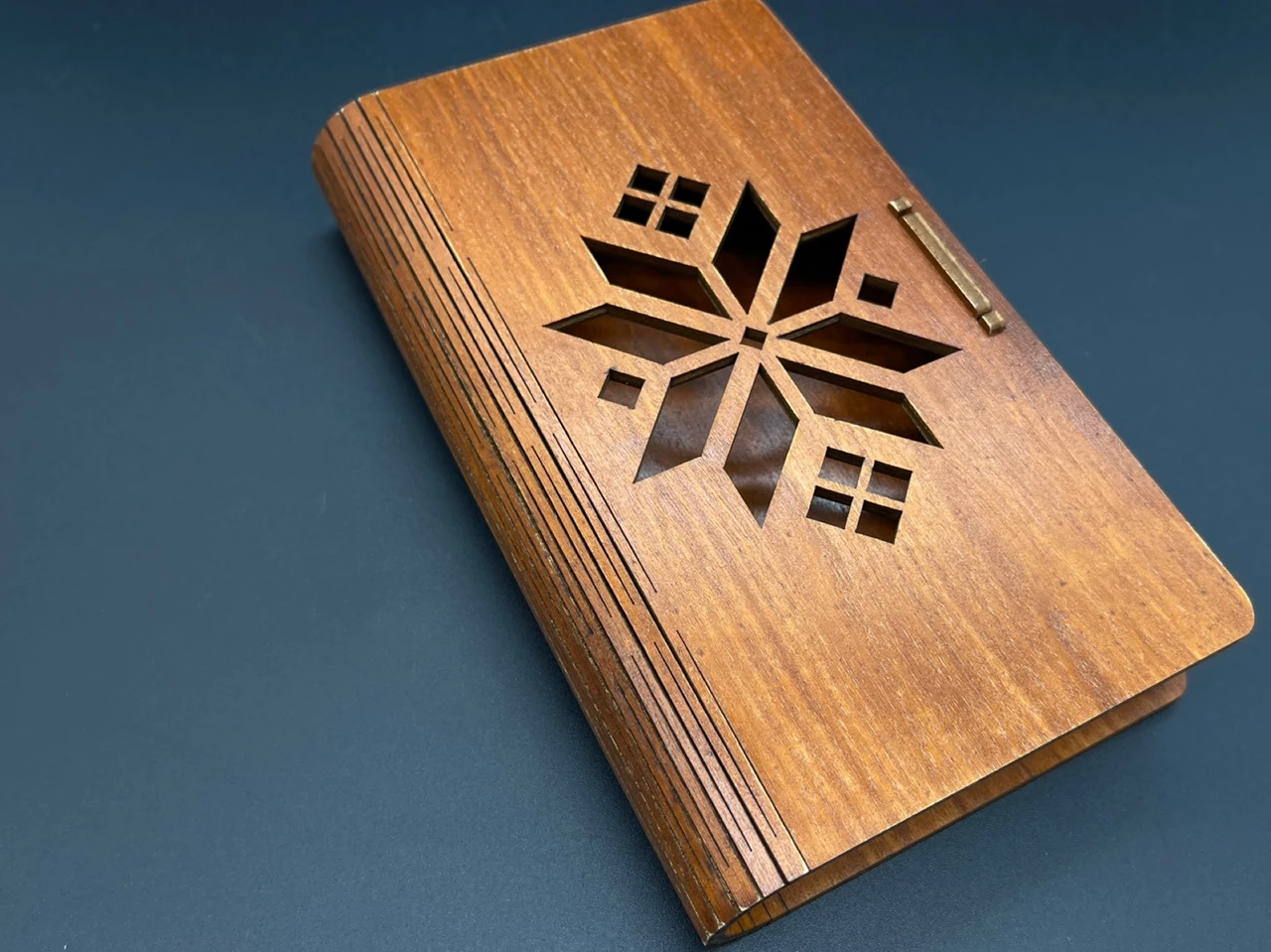 Купюрниця з фанери у формі скрині, 19х11,5х3,5см, Колір "коричневий"