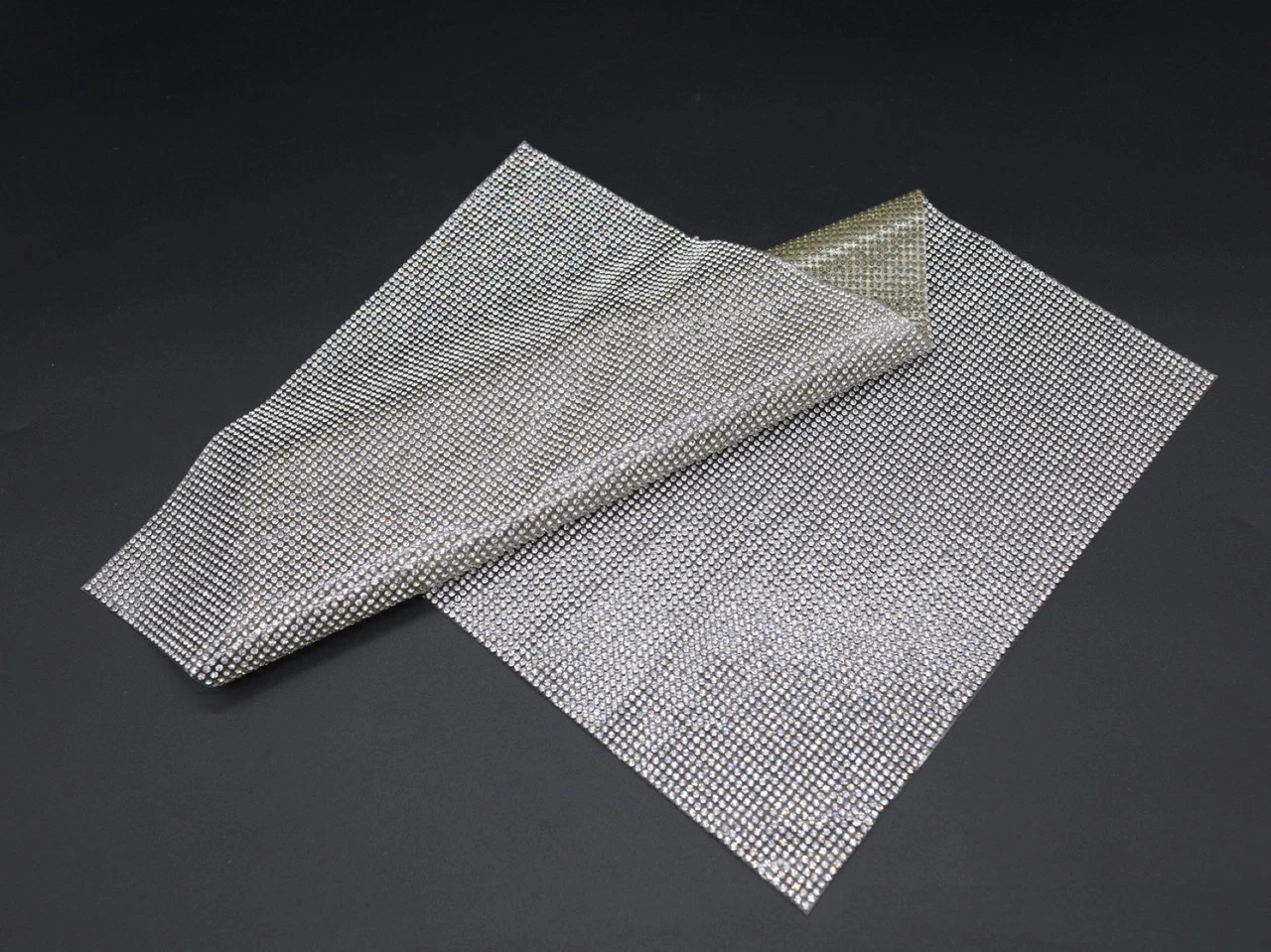 Стразовое полотно на силиконовой основе, 24х40см, Цвет «серебро»