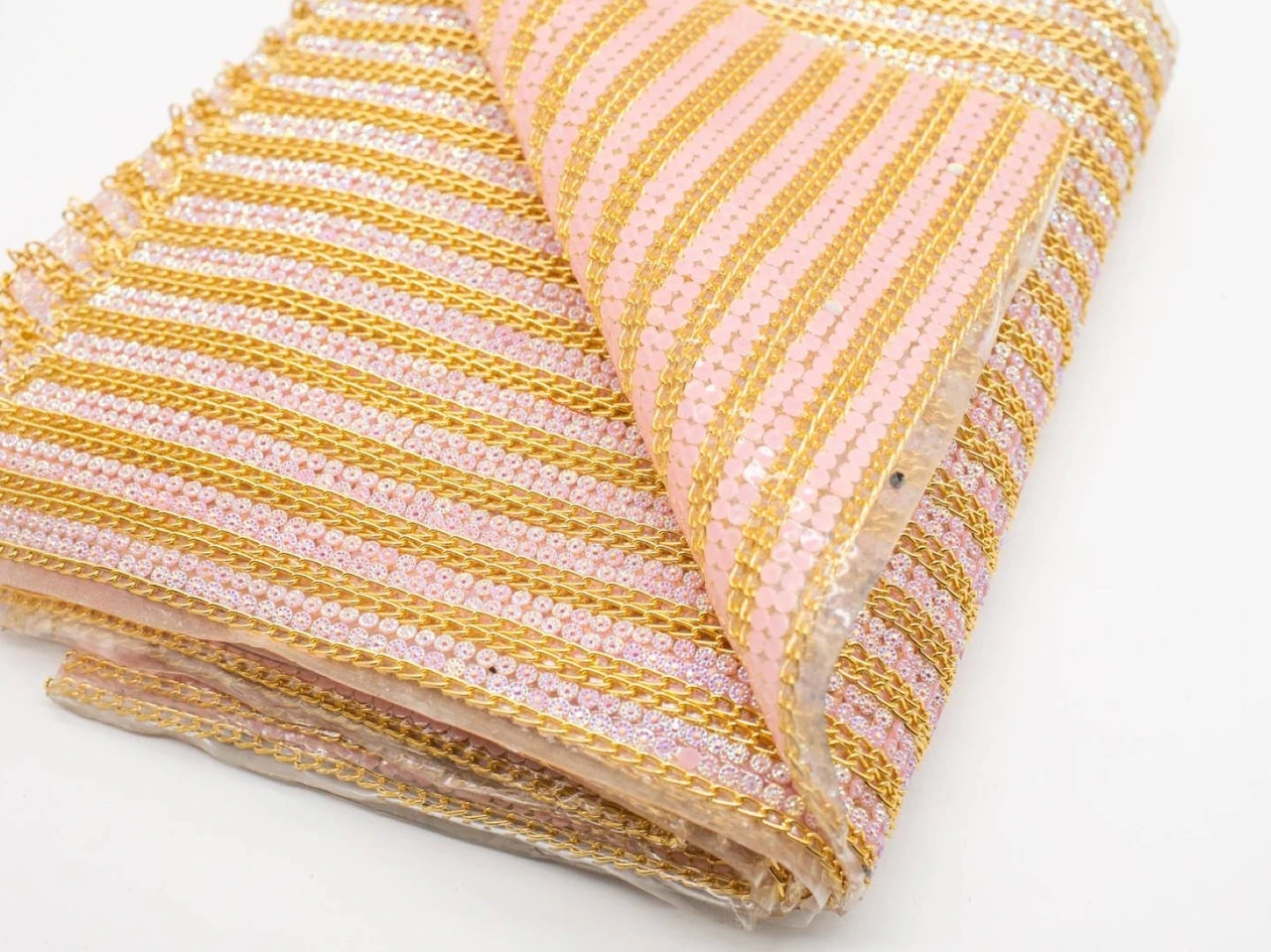 Стразовое полотно на силиконовой основе, 24х40см, Цвет «золотистый»