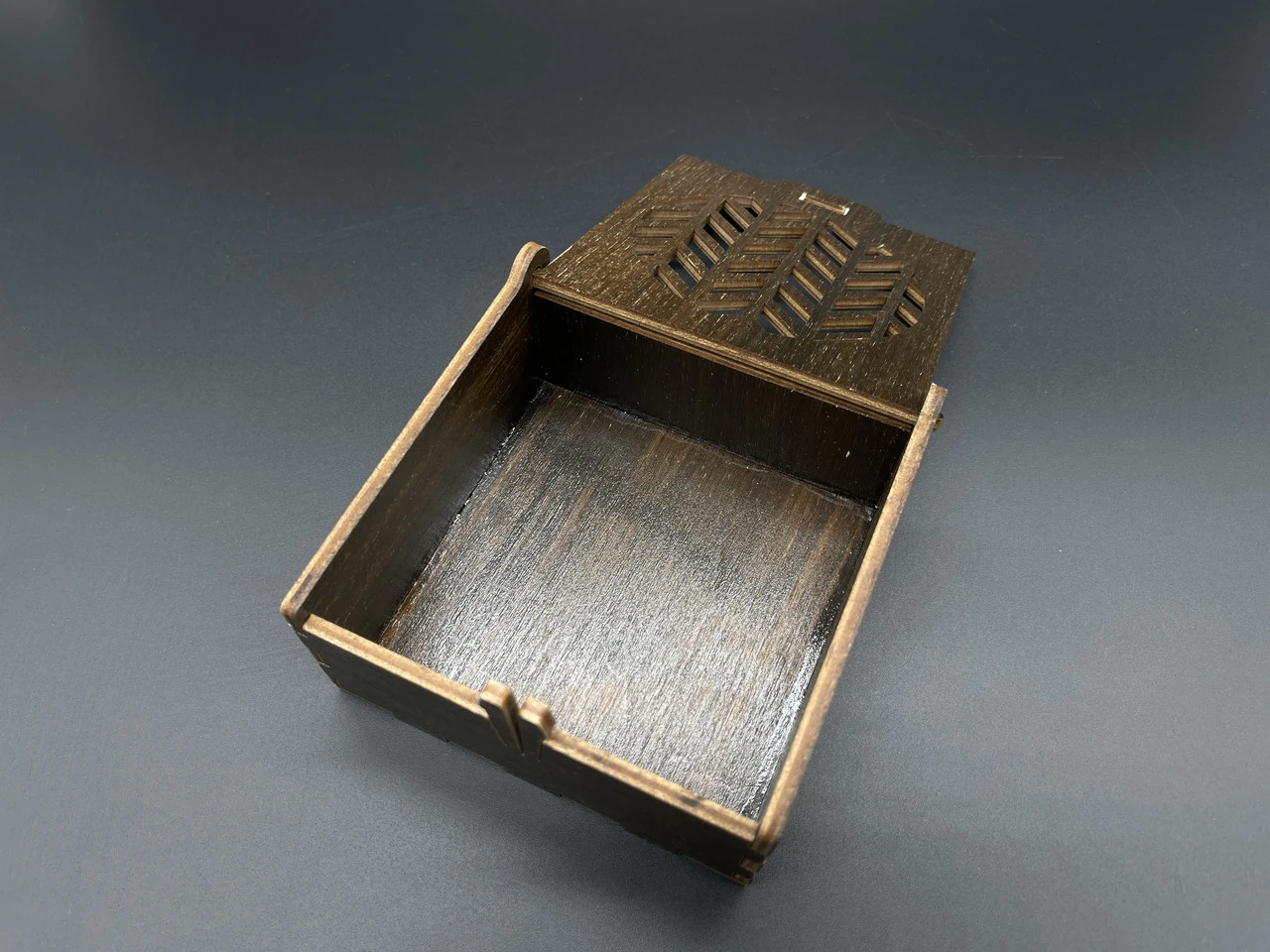 Купюрниця з фанери у формі скрині з різьбленням, 11х11х5см, Колір "коричневий" - 2