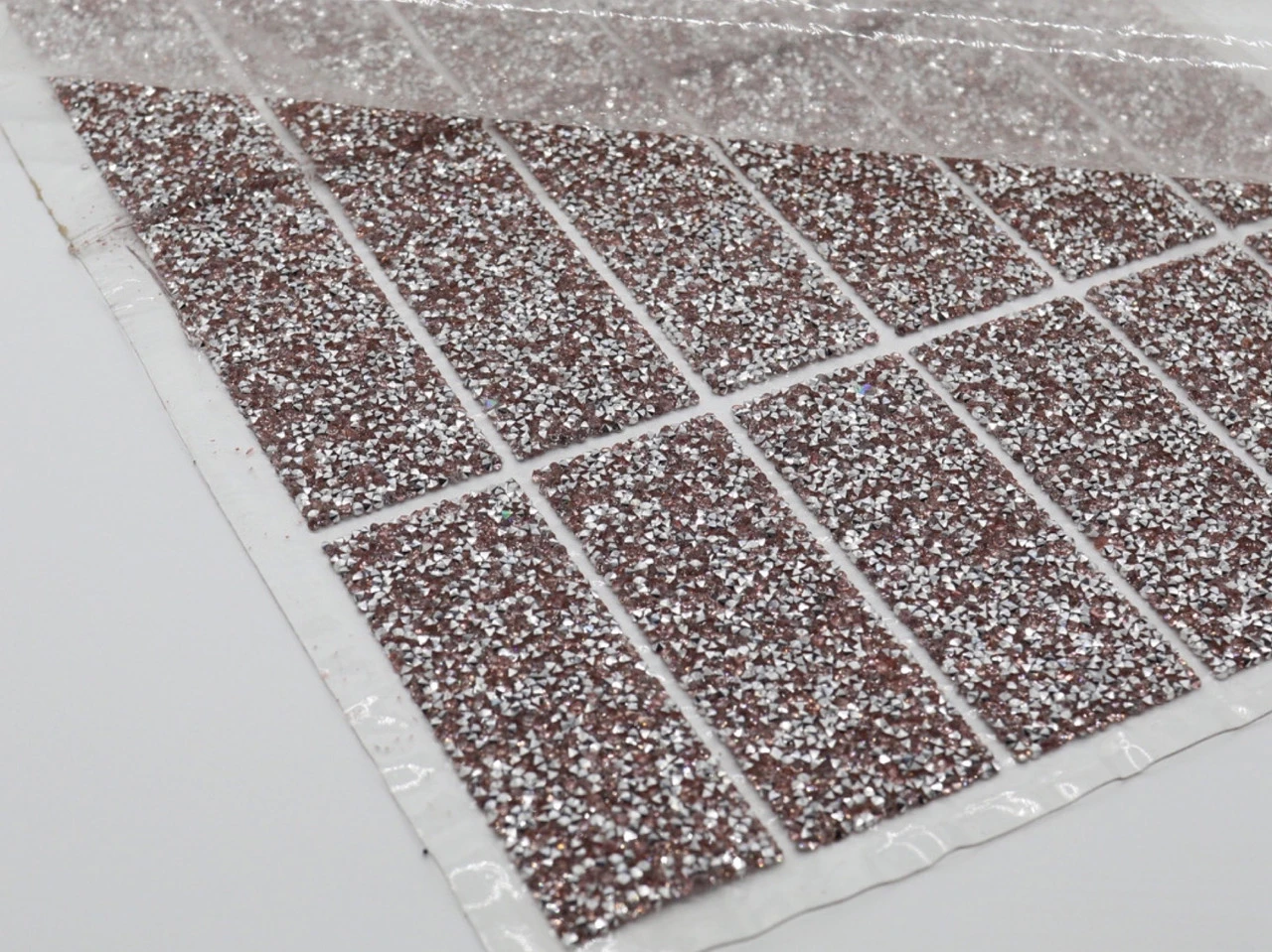 Стразовое полотно на силиконовой основе, 25х38см, Цвет «разноцветный»