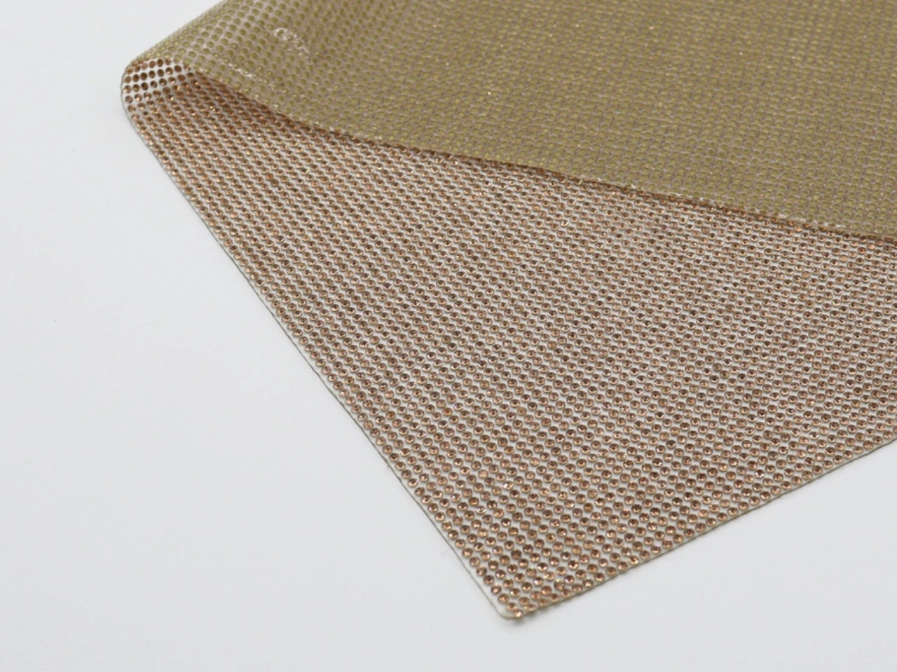 Стразовое полотно на силиконовой основе, 24х40см, Цвет «золотистый»