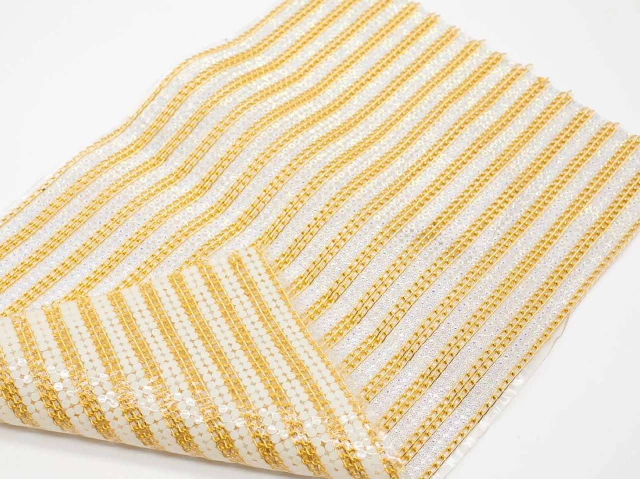 Стразовое полотно на силиконовой основе, 24х40см, Цвет «золотистый»