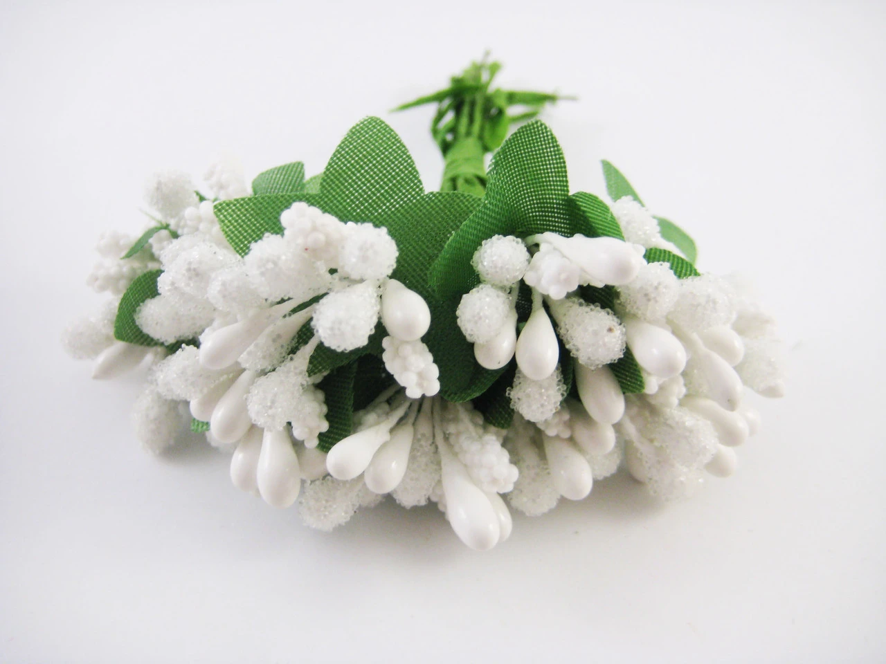 Квіти штучні на гілці, 12шт/пуч, тичинки, Колір "білий"