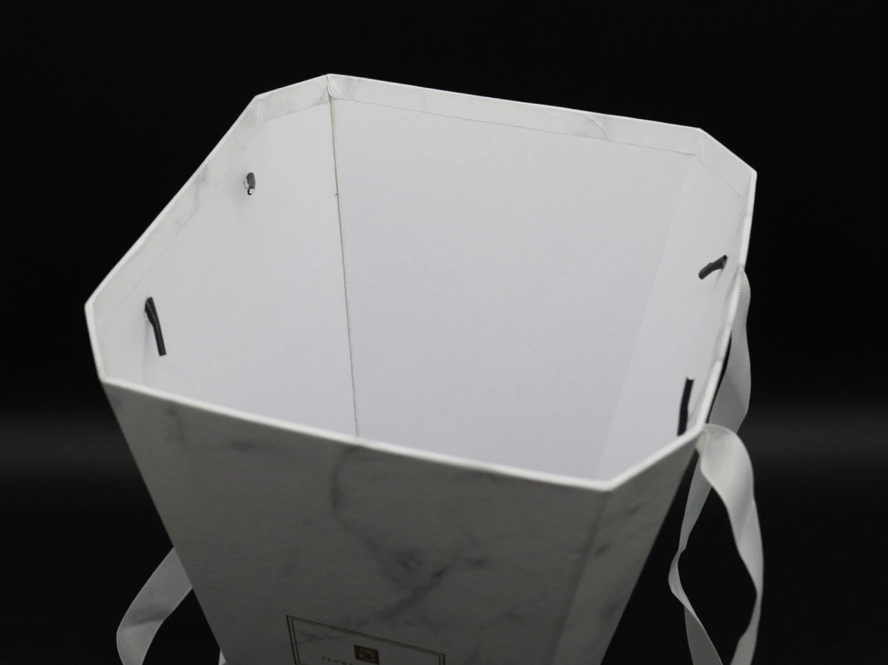 Коробка подарочная для цветов, 21х27см, Цвет «белый» - 2