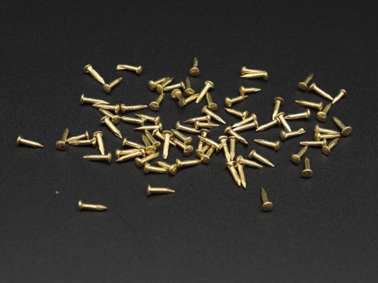 Гвозди декоративные, 1,2х6мм, Латунь