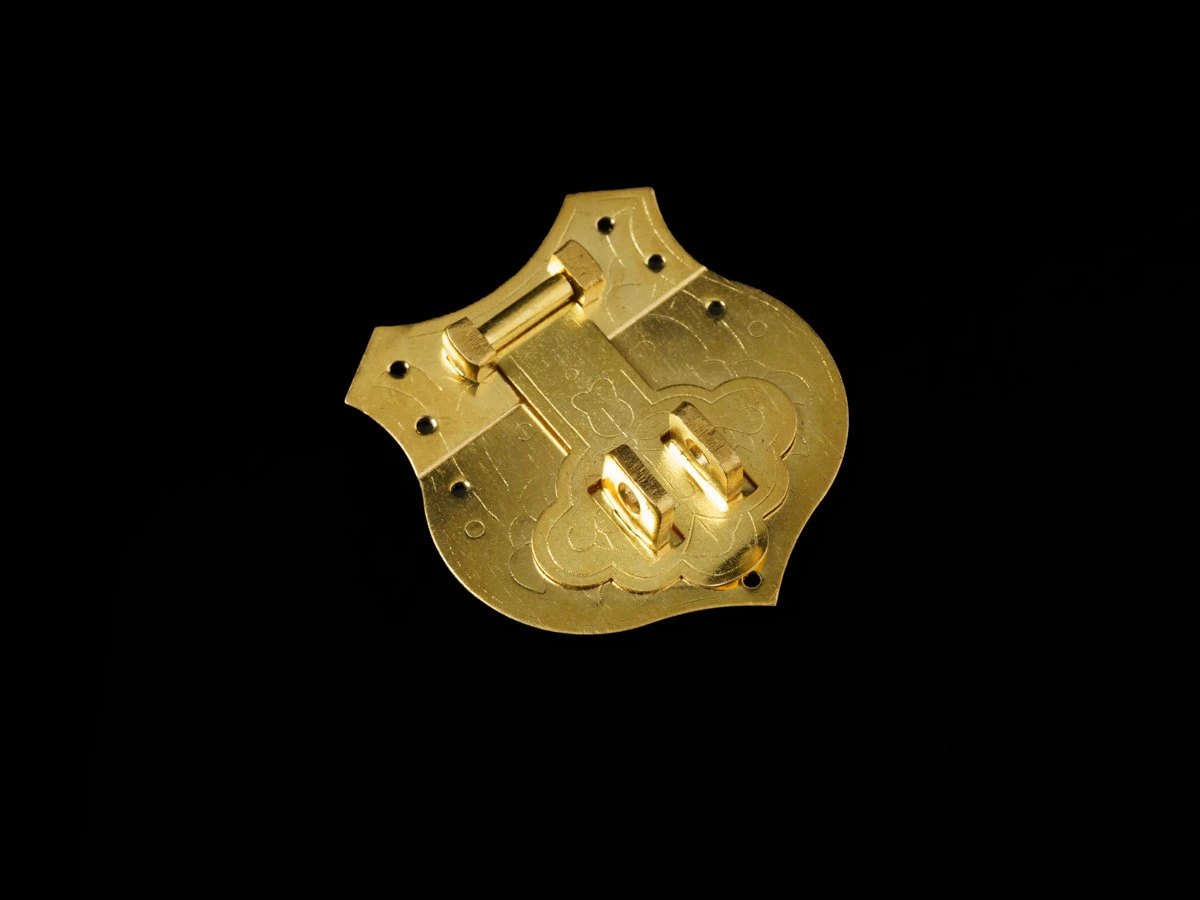 Замок декоративний A-047 40х43мм Золотистий