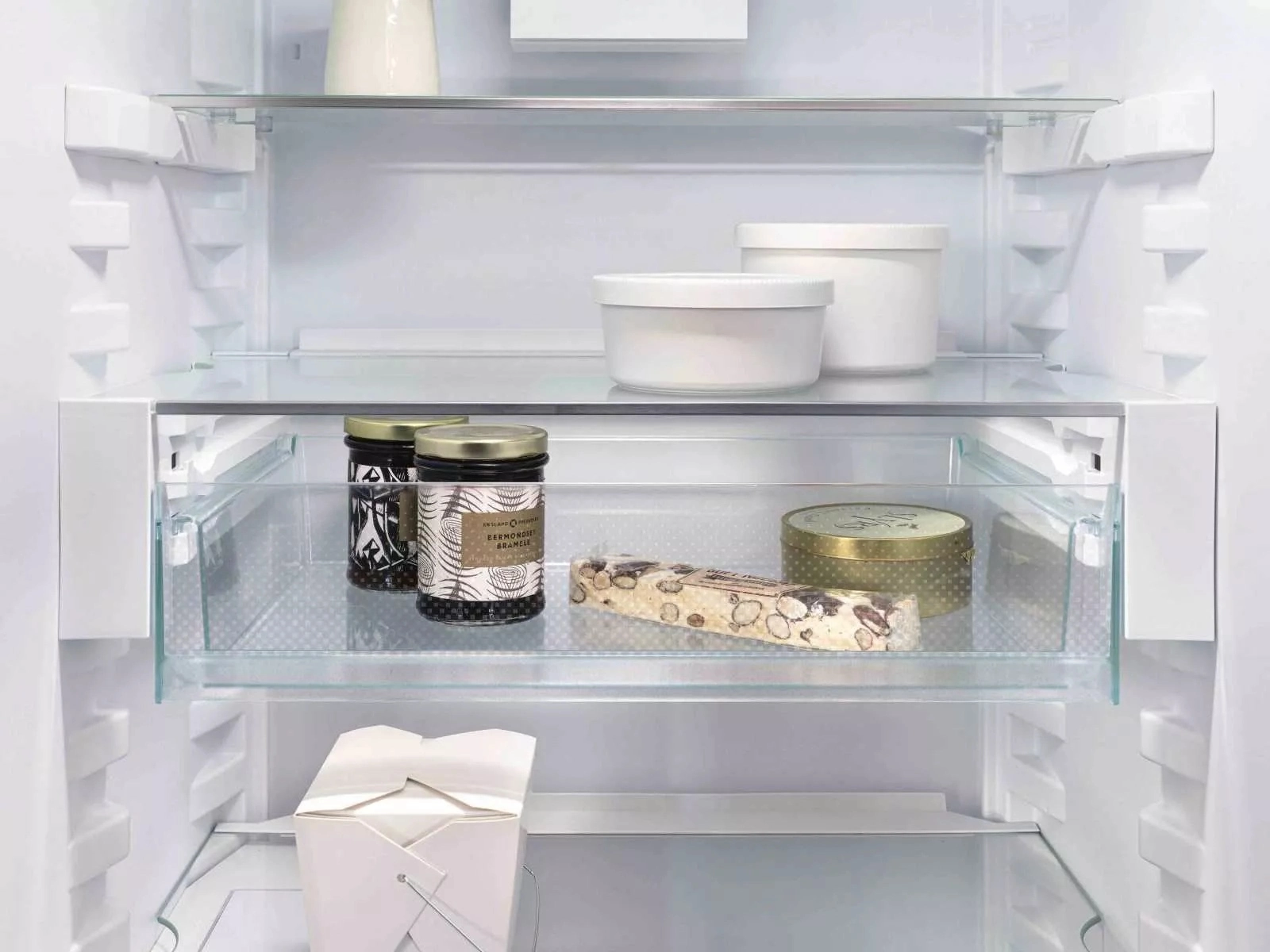 Холодильник Liebherr с нижн. мороз., 201.5x59.7х67.5, холод.отд.-266л, мороз.отд.-94л, 2дв., А+++, - 35