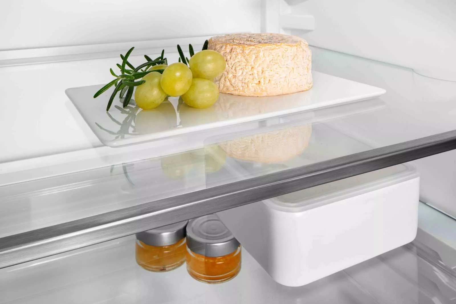 Холодильник Liebherr с нижн. мороз., 201.5x59.7х67.5, холод.отд.-266л, мороз.отд.-94л, 2дв., А+++, - 15