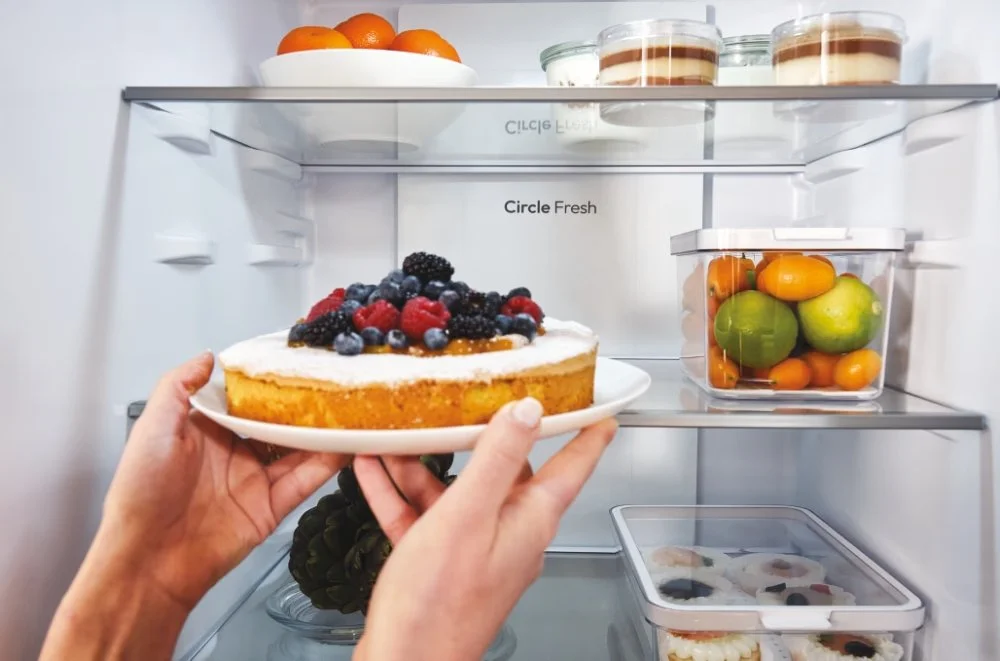 Холодильник Candy з нижн. мороз., 205x66.7х60, холод.відд.-289л, мороз.відд.-120л, 2дв., А+, NF, зон - 38