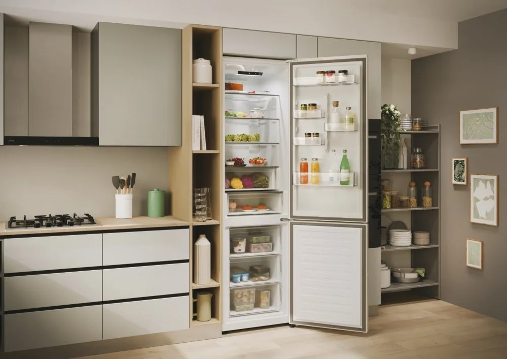 Холодильник Candy з нижн. мороз., 205x66.7х60, холод.відд.-289л, мороз.відд.-120л, 2дв., А+, NF, зон - 70