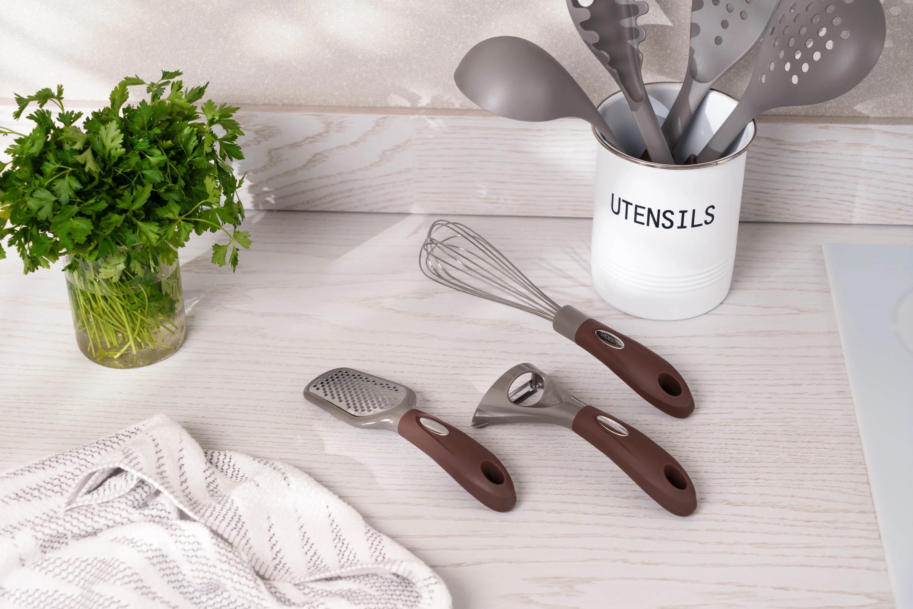 Тертка Ardesto Gemini, 21.5см, нержавіюча сталь, пластик, сіро-коричневий - 2