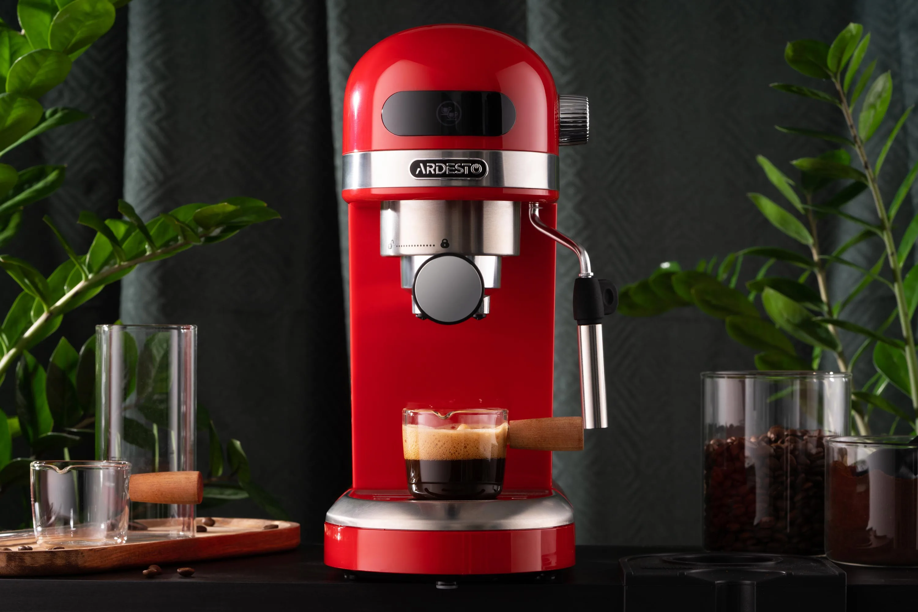 Кавоварка Ardesto ріжкова 1.4л, мелена, ручний капучинатор, підігрів чашок, червоний - 12