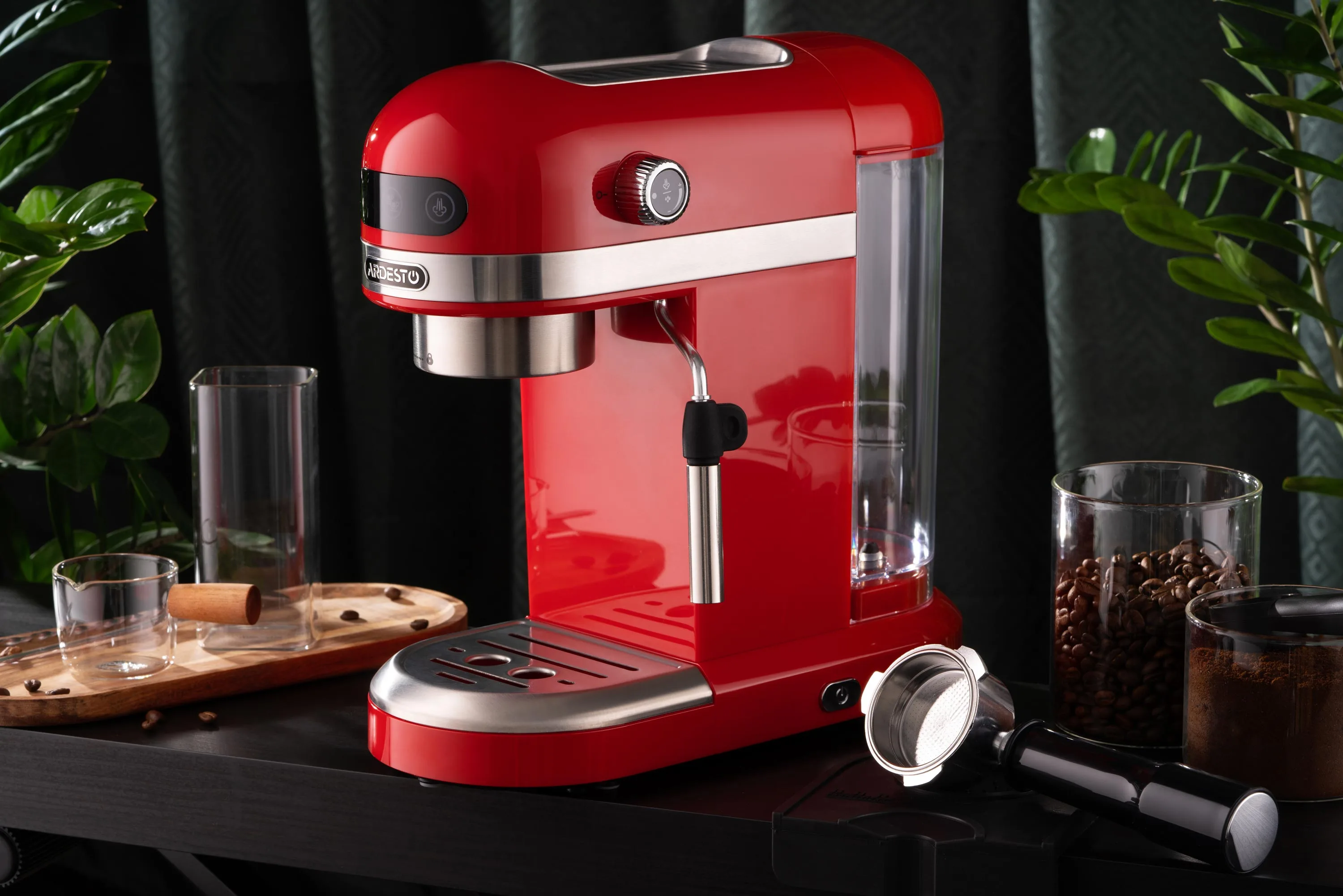 Кавоварка Ardesto ріжкова 1.4л, мелена, ручний капучинатор, підігрів чашок, червоний - 8