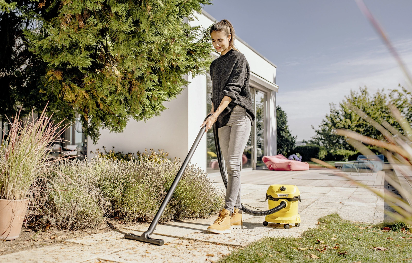 Пилосос професійний Karcher WD 2 Plus V-12/4/18/C, 1000Вт, контейнер 12л, 4,25кг - 2