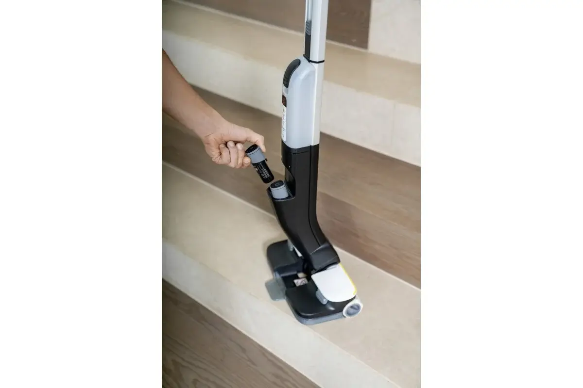 Підлогомийна машина Karcher FC 4-4 Battery Set, 460Вт, вода -0,4л, вага-3,4кг, білий - 2