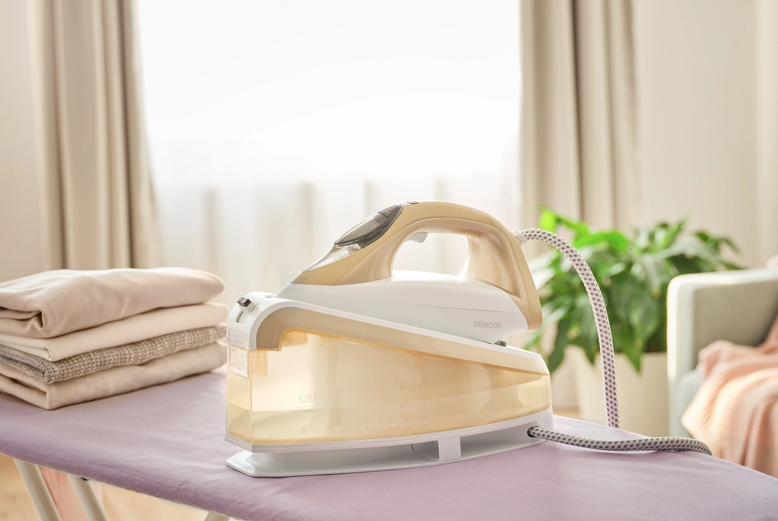 Праска-парогенератор Sencor, 2400Вт, 1500мл, паровий удар -395гр, постійна пара - 130гр, Anti-calc, - 2