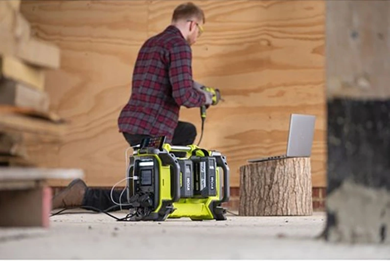 Інвертор напруги акумуляторний Ryobi Max Power RY36BI1800A-0 36В 1800/3000Вт розетка 2х220В рознім 4 - 2