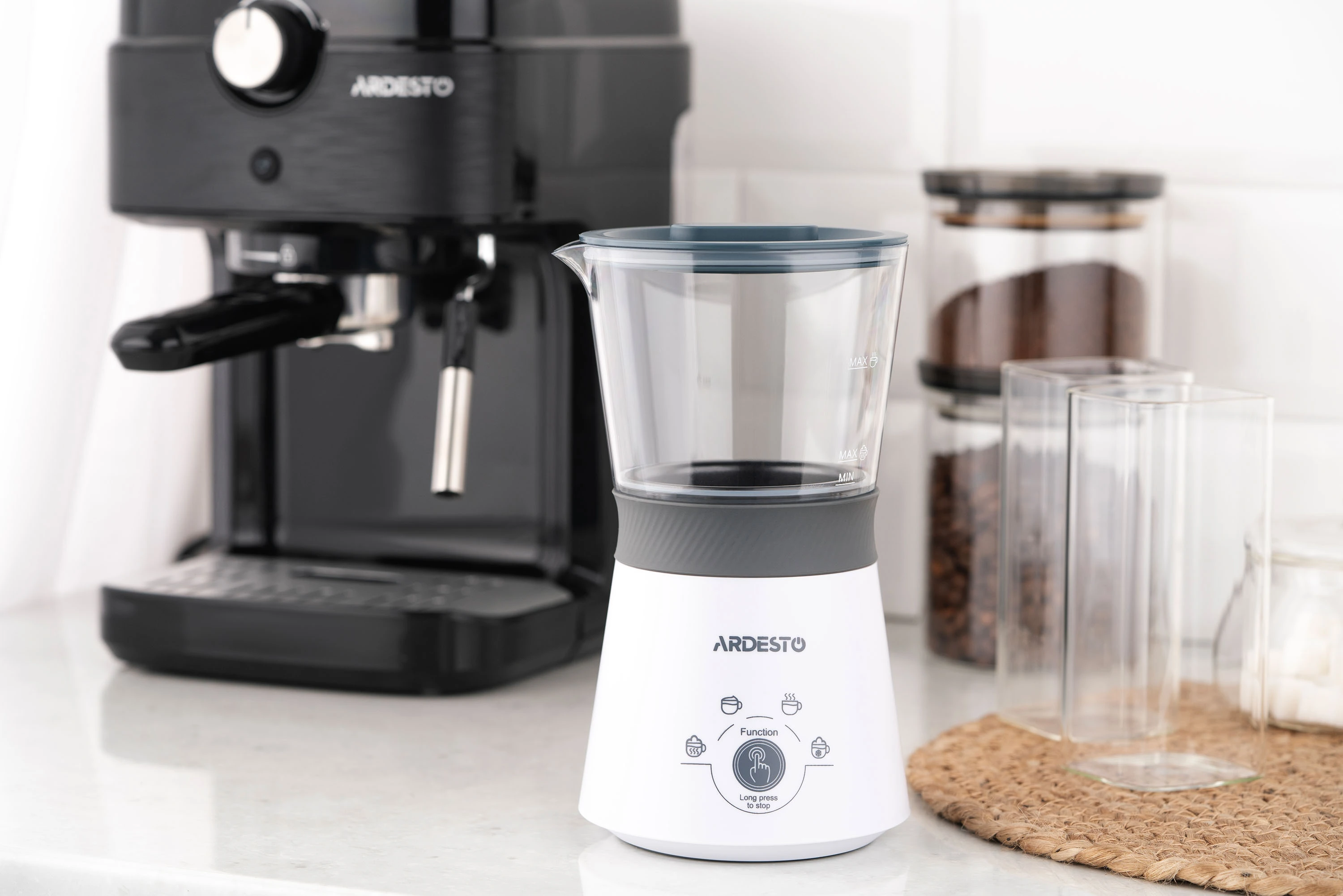 Спінювач-підігрівач Ardesto 300Вт, ємність резервуару-330мл, білий - 2