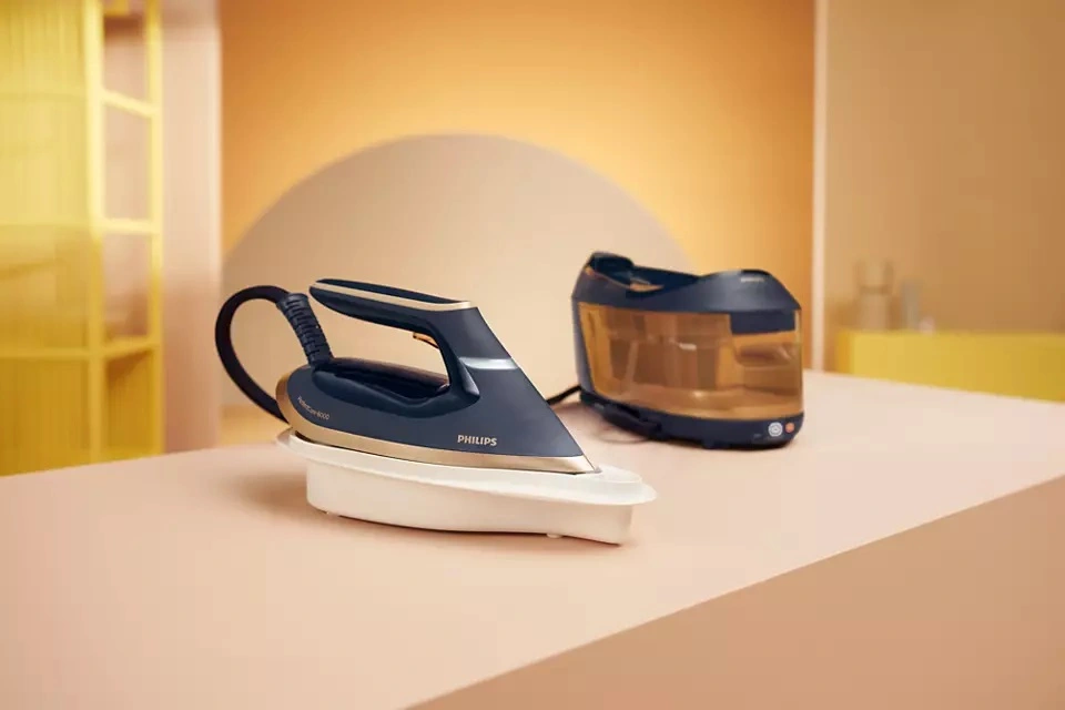 Праска-парогенератор Philips PerfectCare 6000 Series, 2400Вт, 1800мл, паровий удар -600гр, постійна - 2