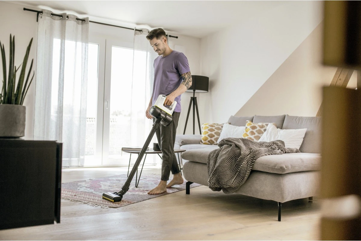 Пилосос Karcher безпровідний VC 4 Cordless myHome, контейнер -0,65л, автономія до 30хв, вага-2,4 - 4