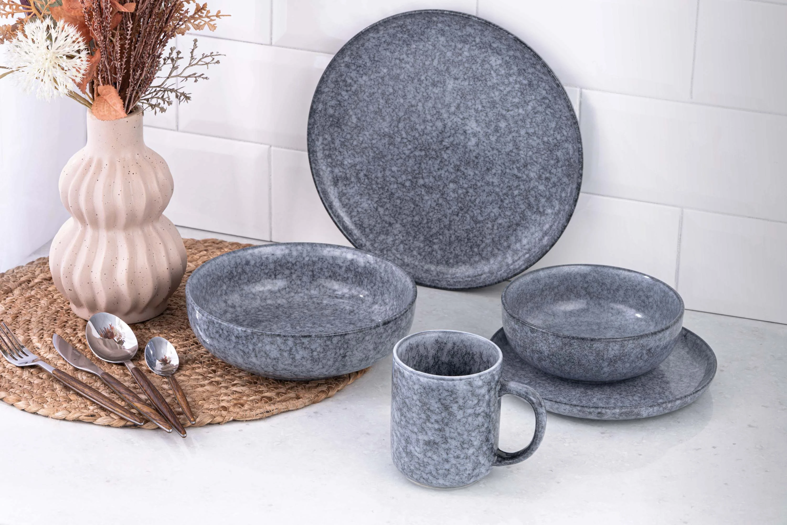 Тарілка десертна Ardesto Loreto, 19см, порцеляна, сірий - 2