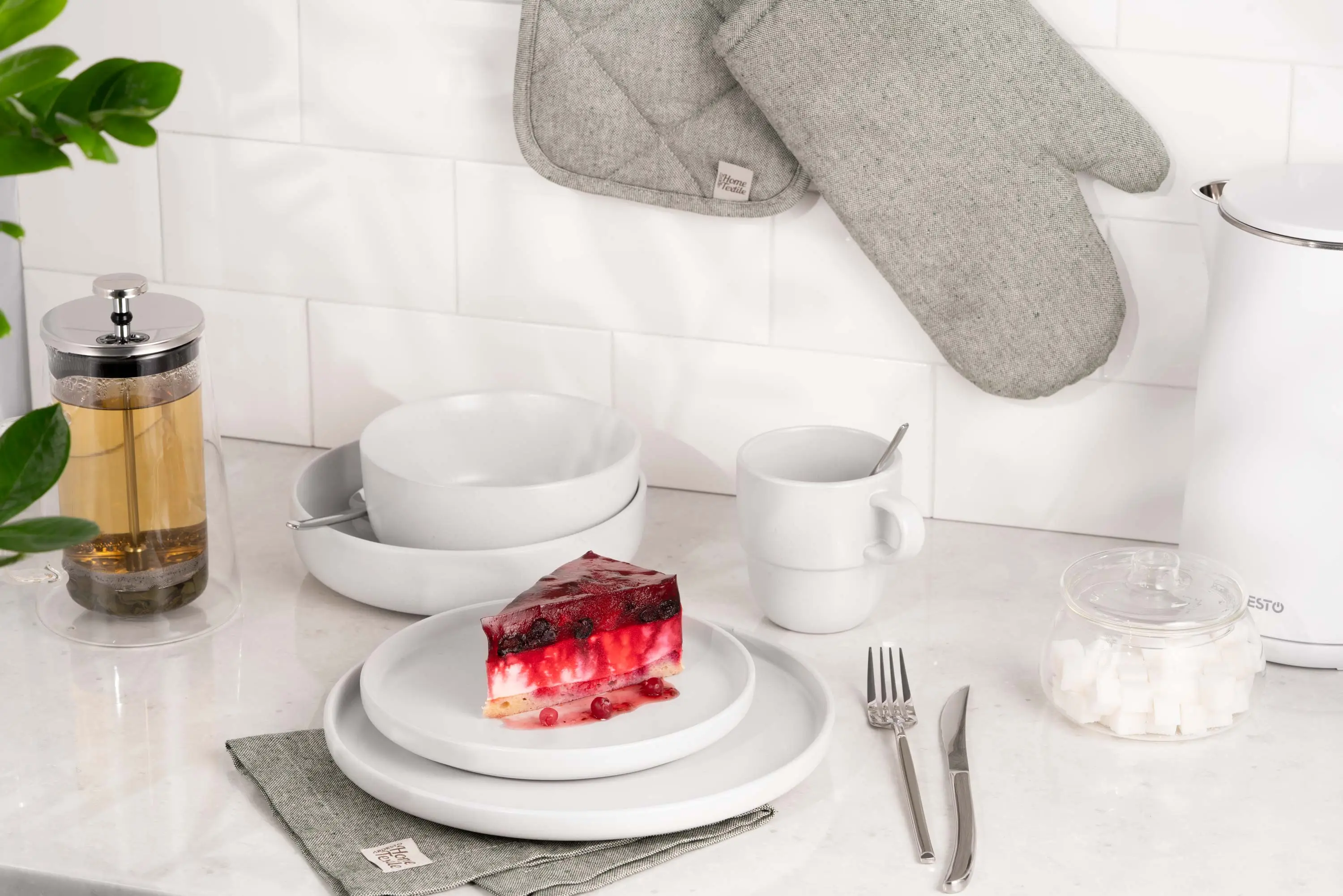 Тарілка десертна Ardesto Trento, 20.5см, кераміка, білий - 2